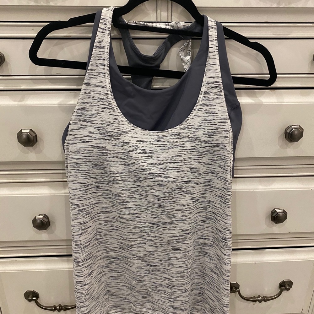 Lululemon 2-in-1 top